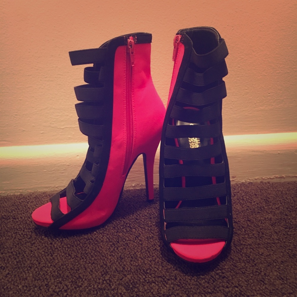 Charlotte Russe Shoes (size 7)